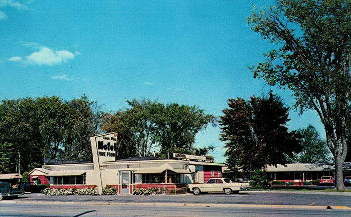 Lone Pine Motel & Restaurant - Old Postcard